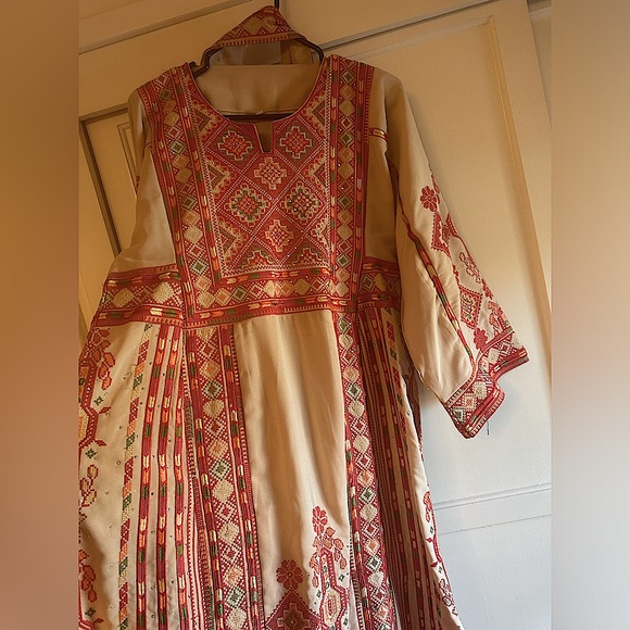 Palestinian Thobe - Picture 1 of 4